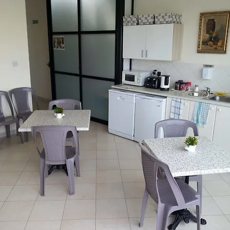 Akwador Guest house